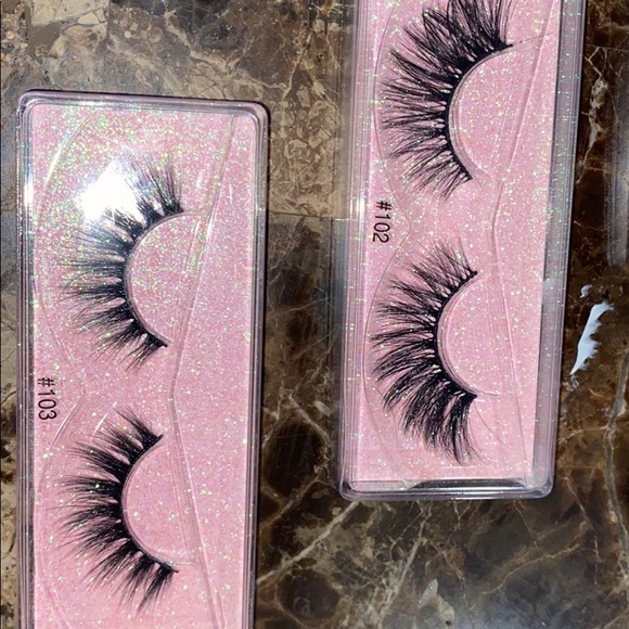 Fake Lashes - Picture 3 of 6